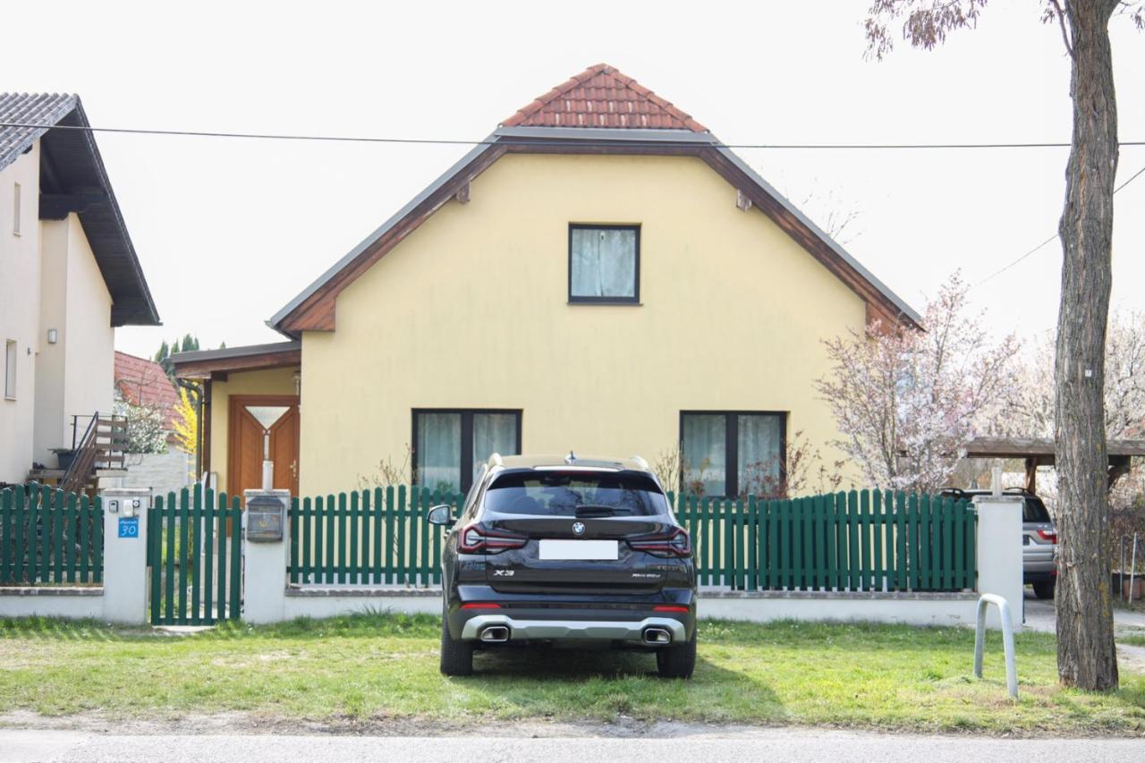 Small-Comfy Guest House In Donaustadt Garden - Not Shared! ウィーン エクステリア 写真