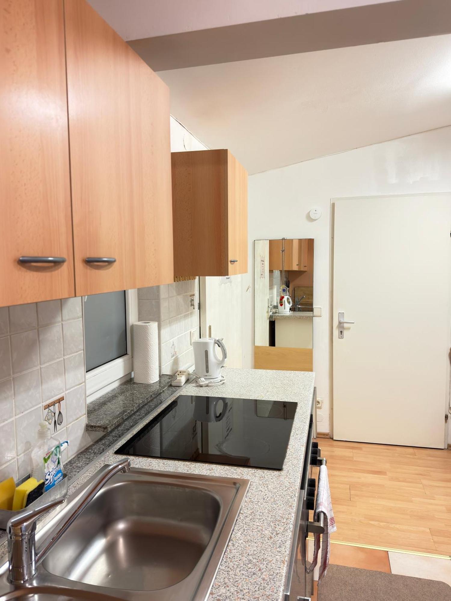 Small-Comfy Guest House In Donaustadt Garden - Not Shared! ウィーン エクステリア 写真
