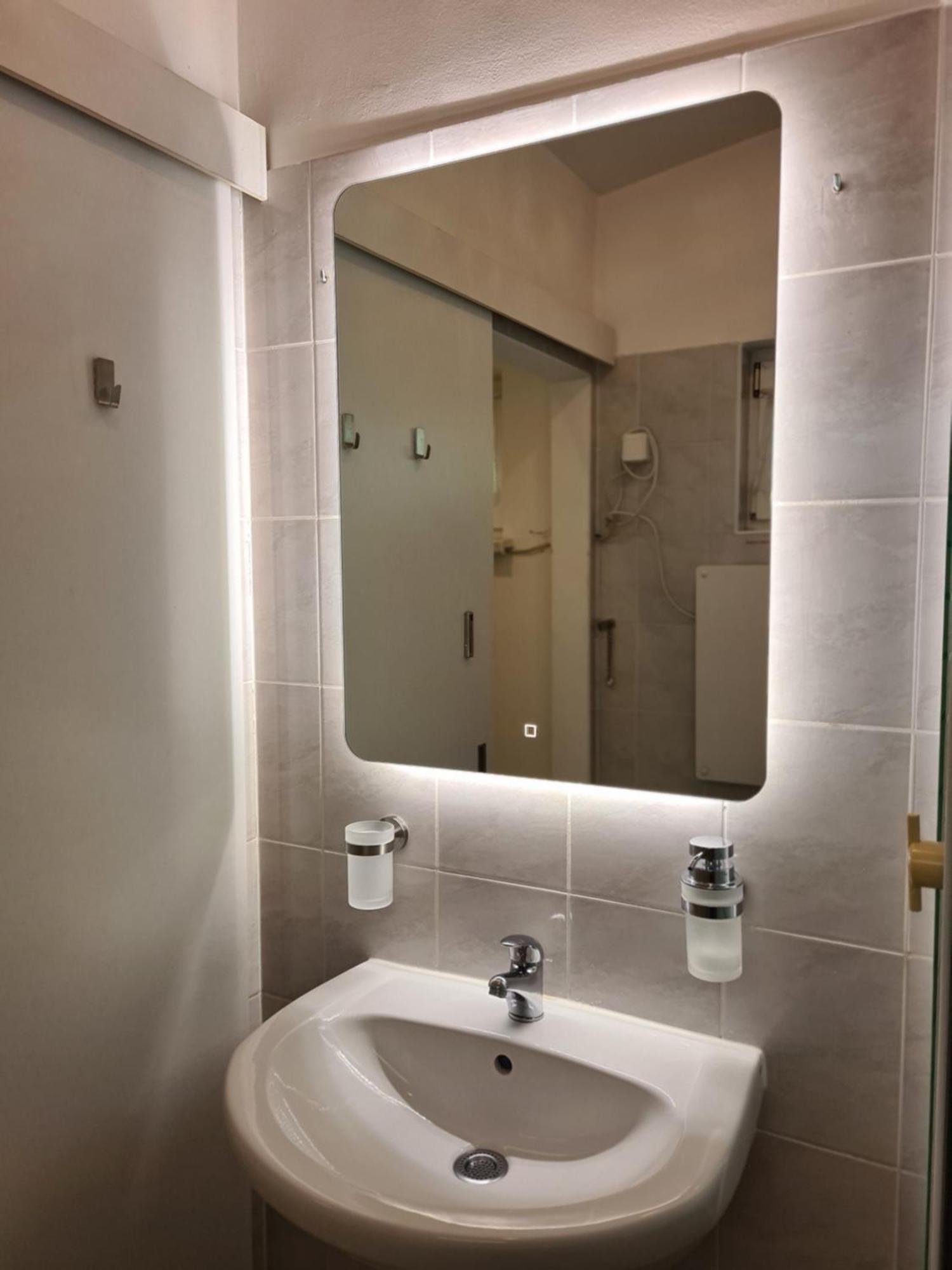 Small-Comfy Guest House In Donaustadt Garden - Not Shared! ウィーン エクステリア 写真